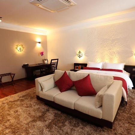 Arunreas Hotel Phnom Penh Habitación foto